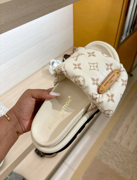 LV PILLOW MULE BLANC