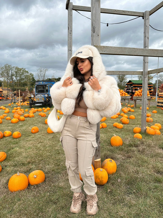 MANTEAU COURT À CAPUCHE IVOIRE