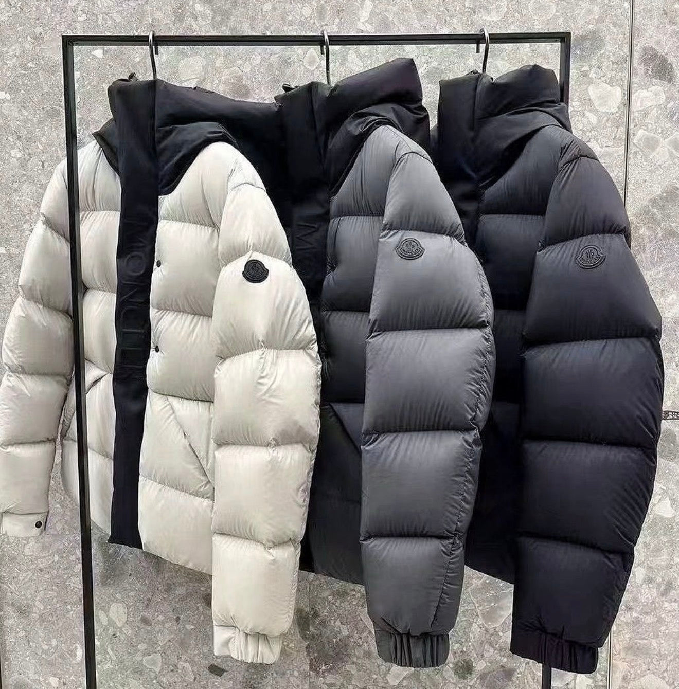 DOUGLES MONCLER