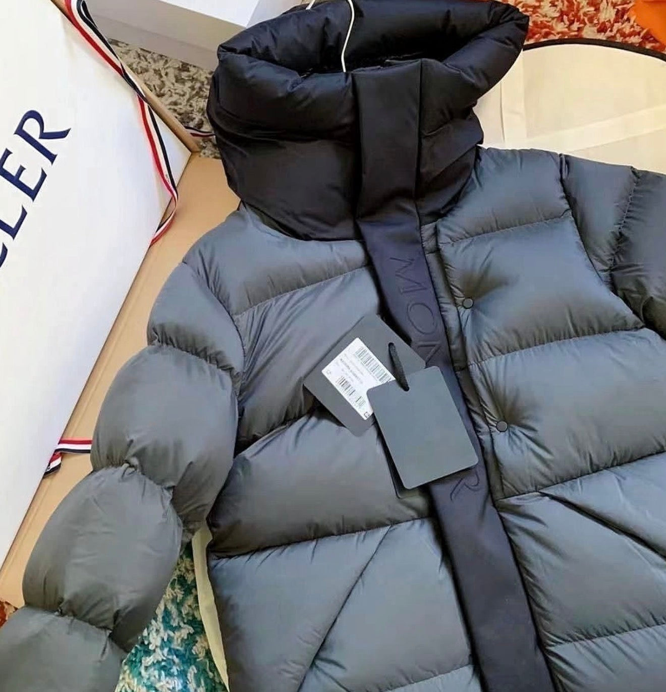 DOUGLES MONCLER