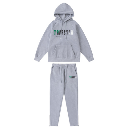 Survêtement gris décodé