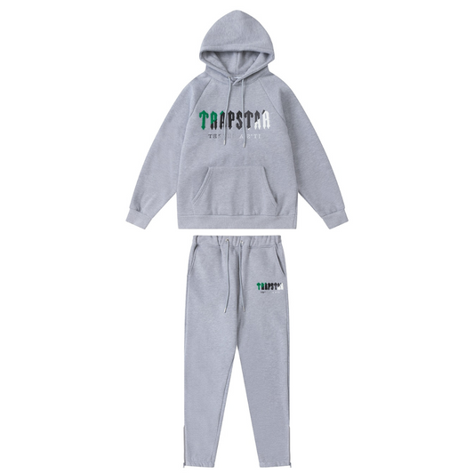 Survêtement gris décodé