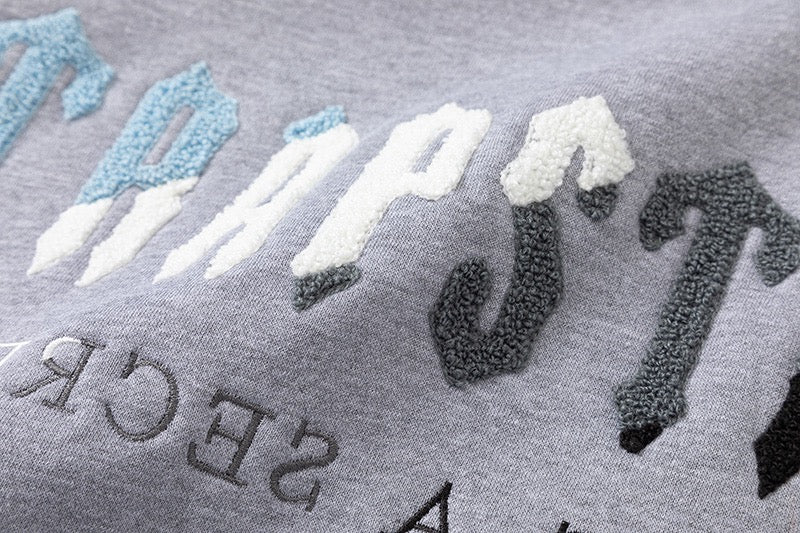 Survêtement gris décodé