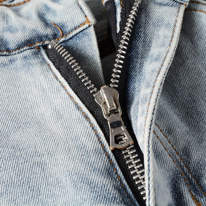 Jean bleu clair à patchs Amr