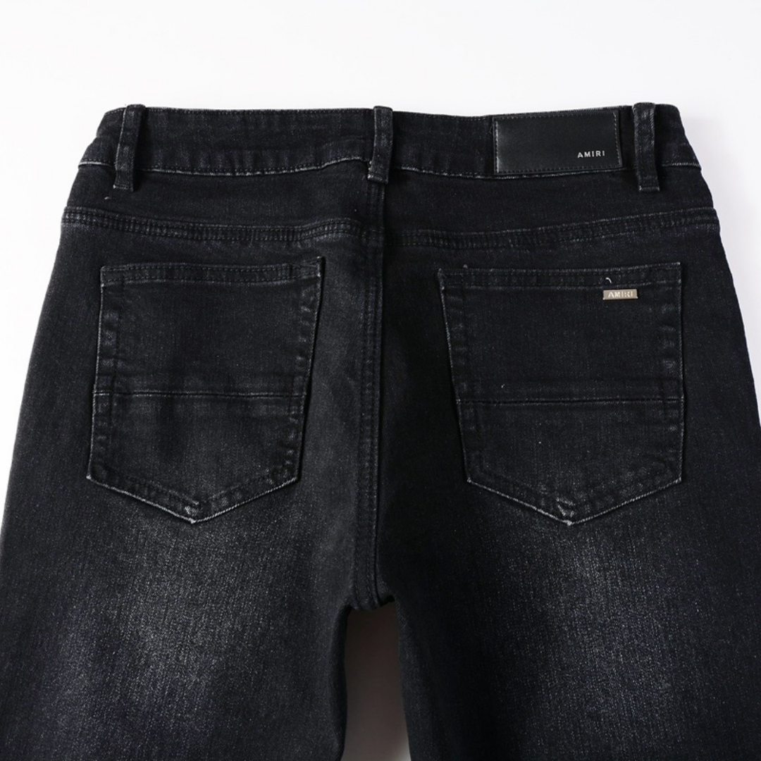 Jean noir à patchs déchirés Amr