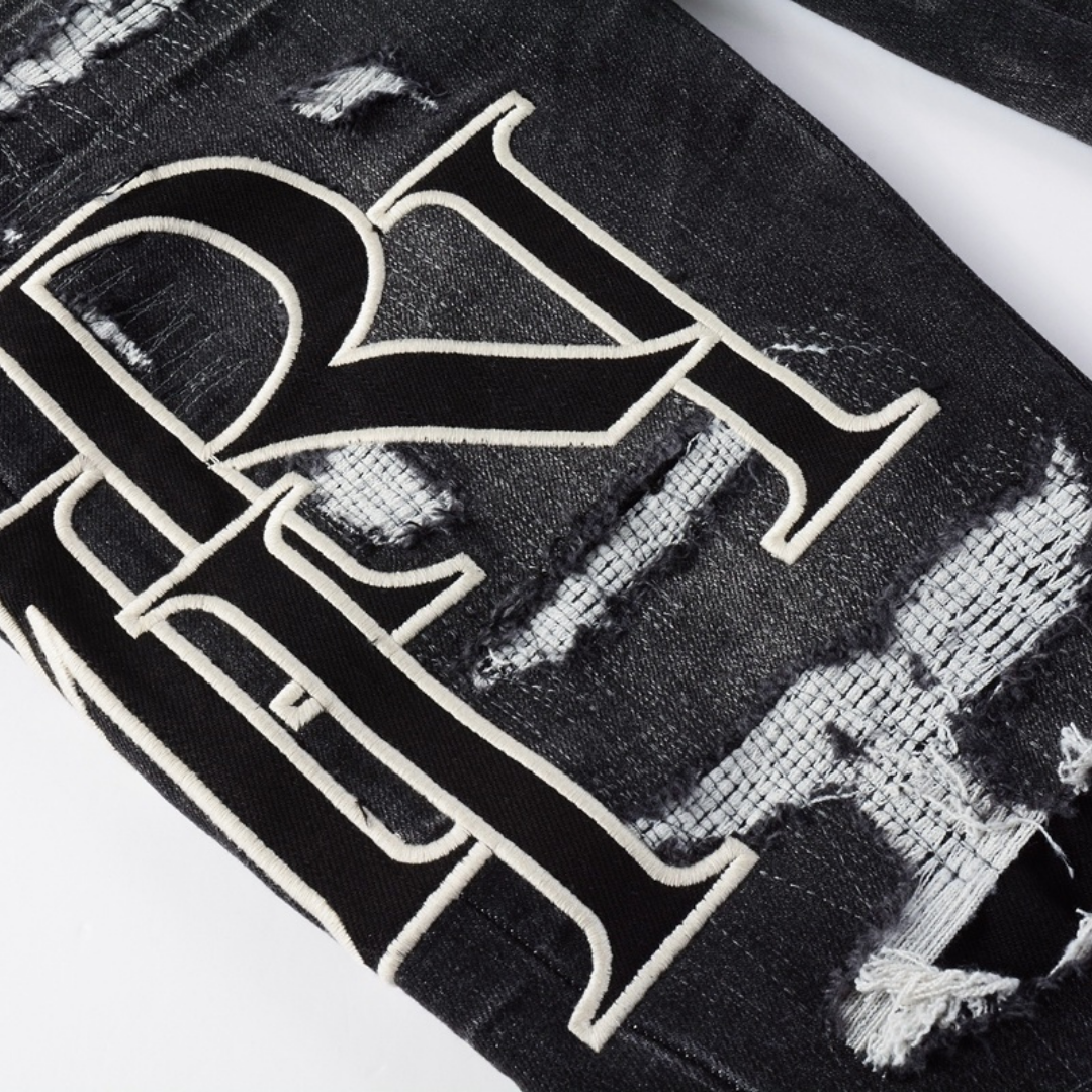 Jean noir à logo décalé Amr