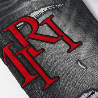 Jean Amr à logo rouge décalé