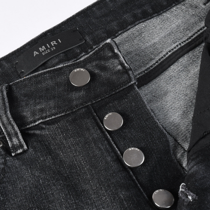 Jean Amr à logo rouge décalé