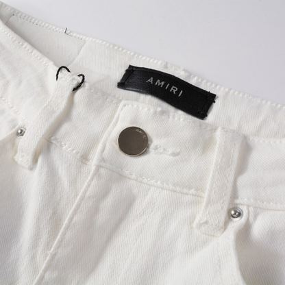 Jean déchiré Amr White