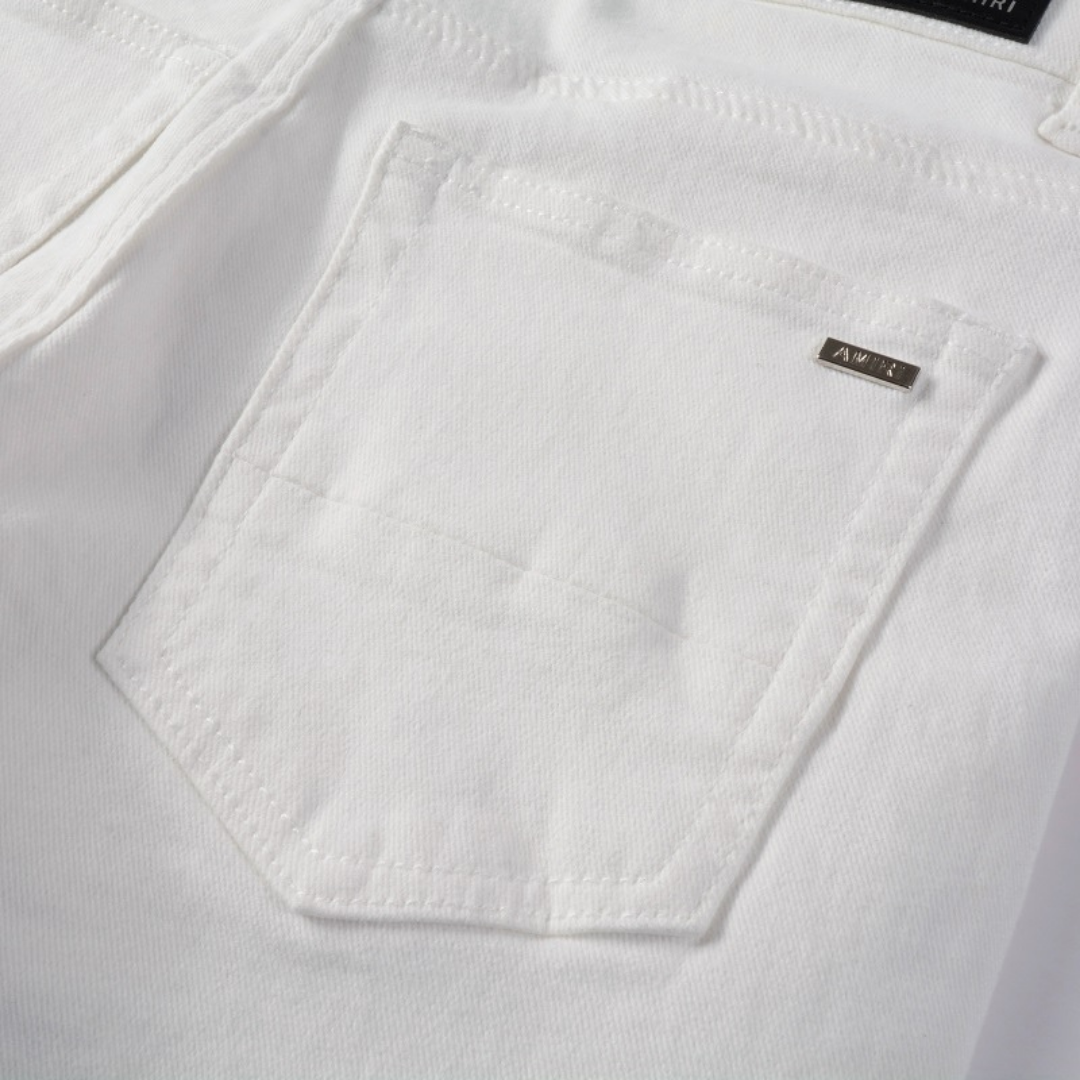 Jean déchiré Amr White