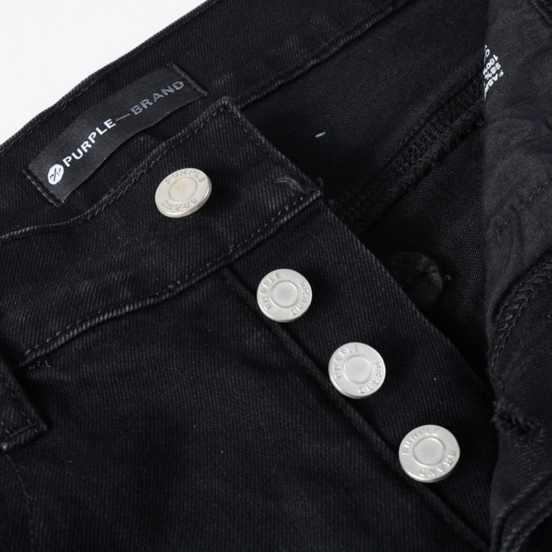 Bandana violette et jean noir