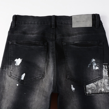 Bandana violette et jean noir