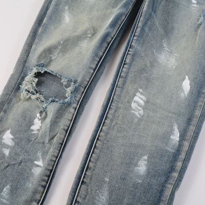 Jean violet déchiré