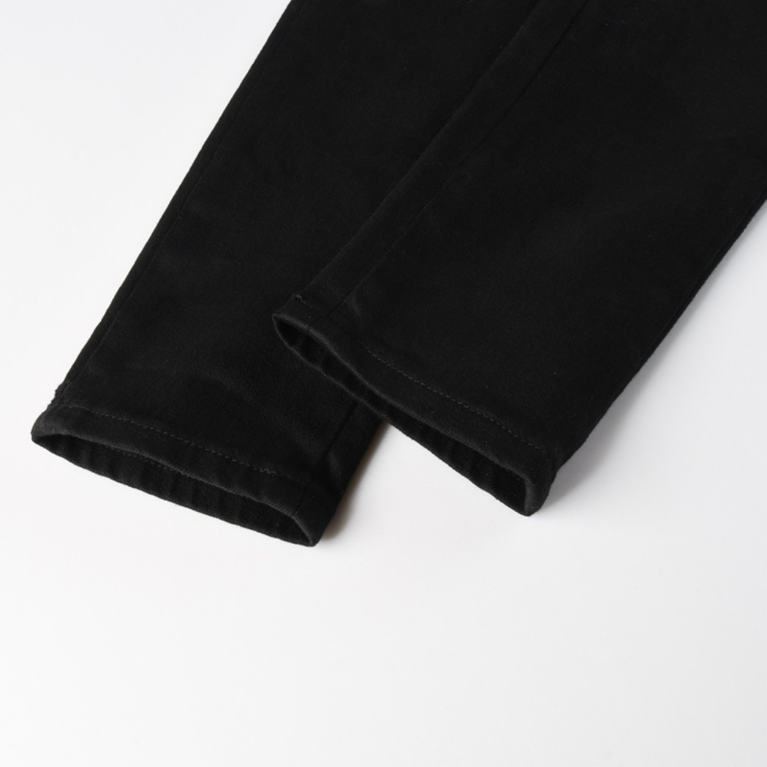 Jean Amr à patch rouge décalé