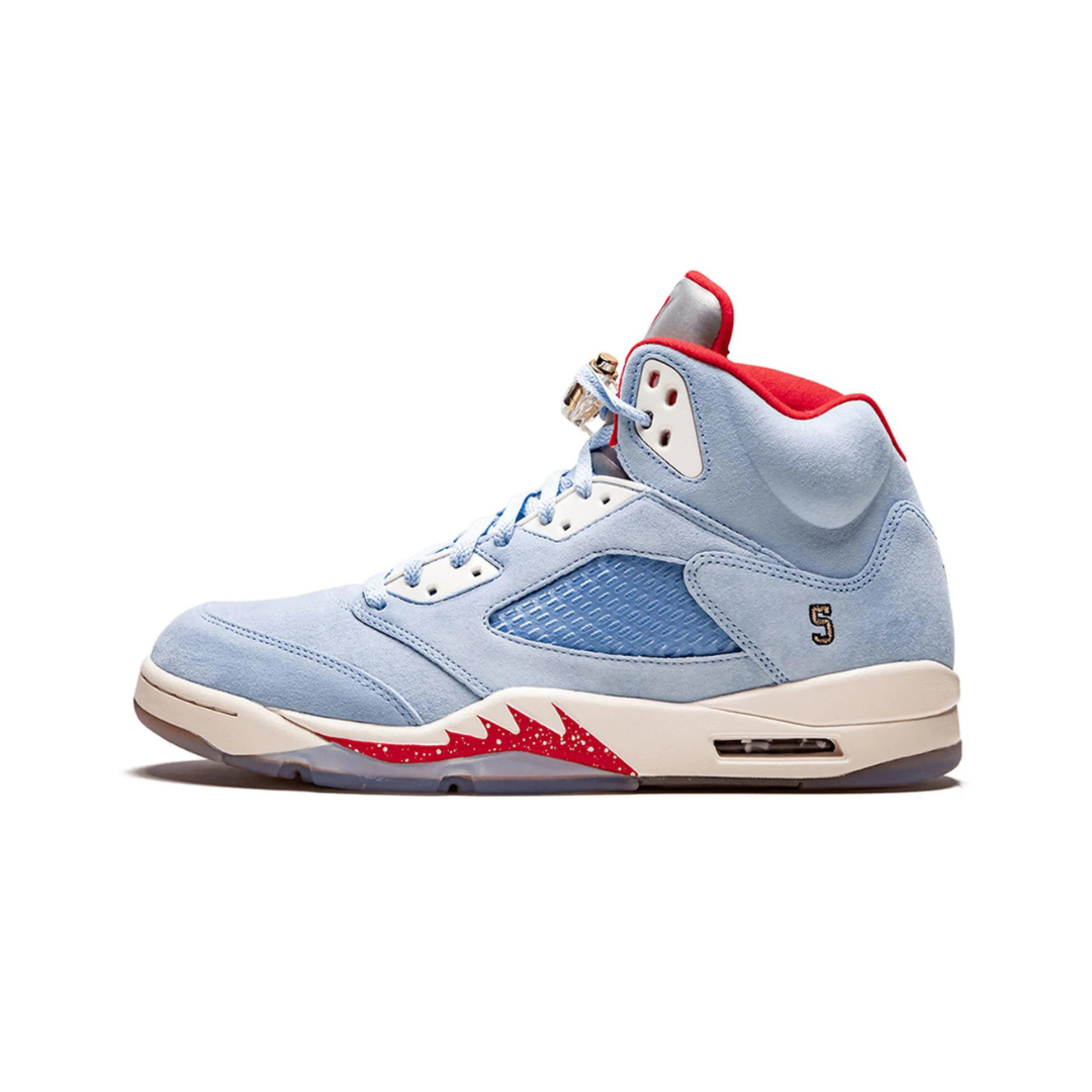 Salle des trophées rétro J5