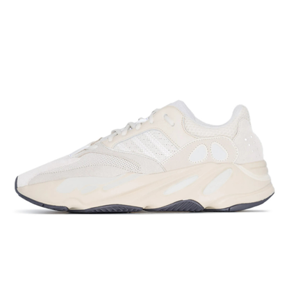 YZY - 700 "Analogique"