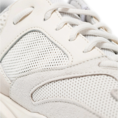 YZY - 700 "Analogique"