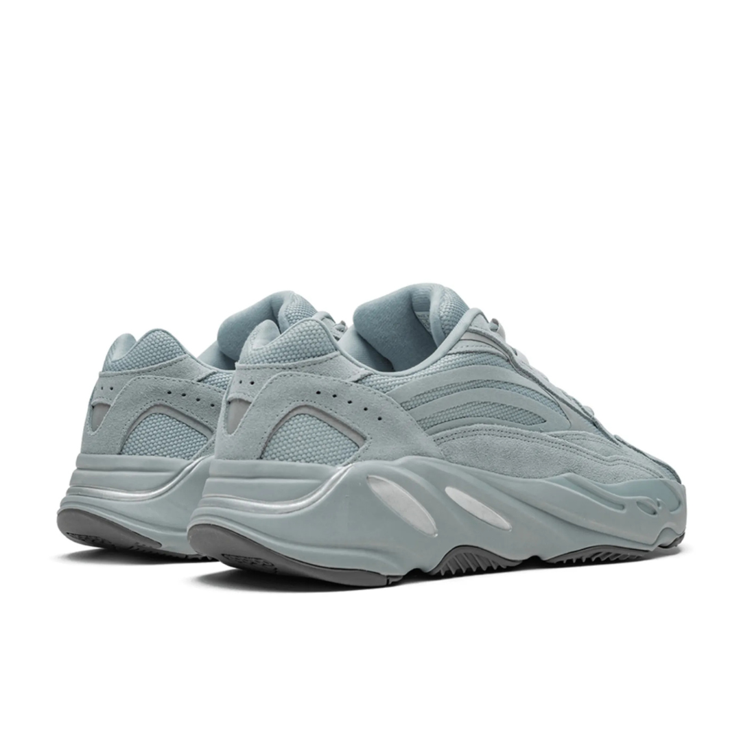 YZY - 700 V2 « Bleu Hôpital »