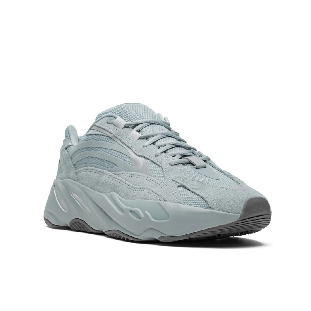 YZY - 700 V2 « Bleu Hôpital »