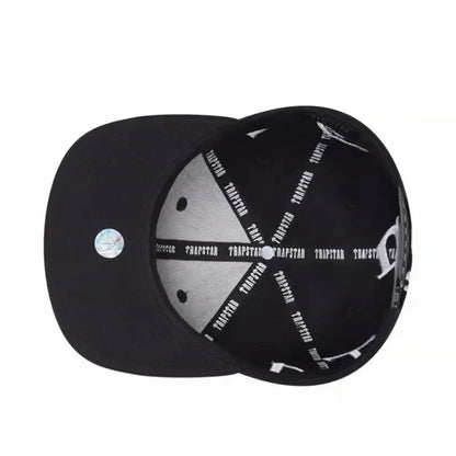 Casquette bleue à pression