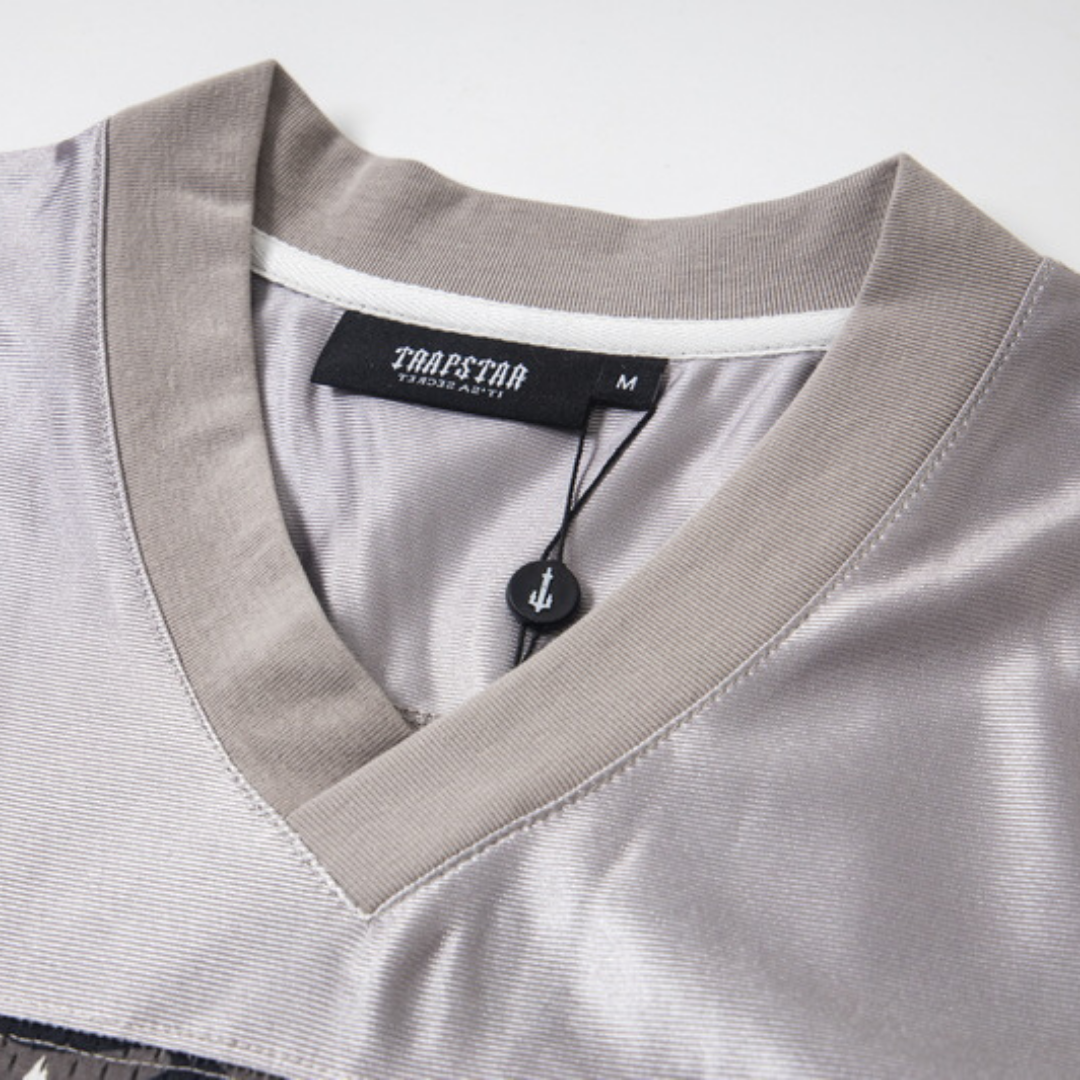 Ensemble court secret camouflage décodé