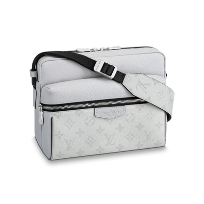 Ensemble short Supreme