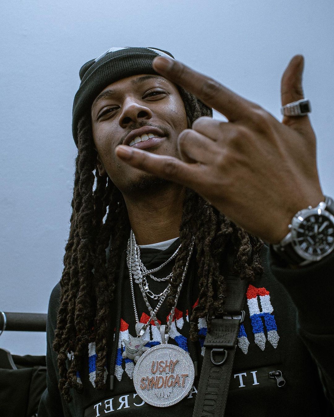 Survêtement noir à secret décodé