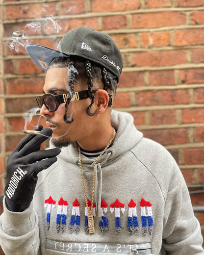 Survêtement gris secret décodé