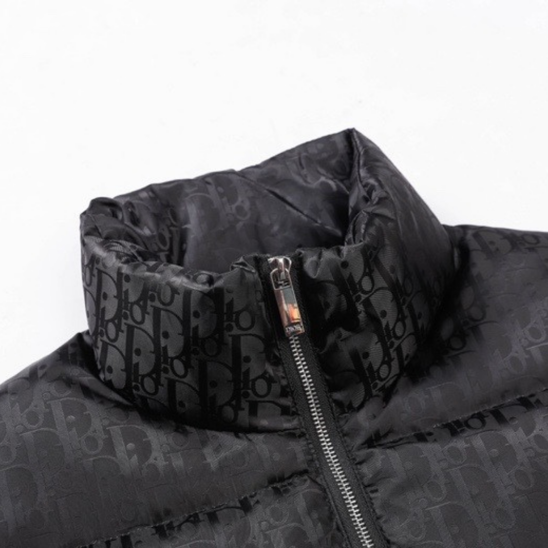 Veste noire monogrammée
