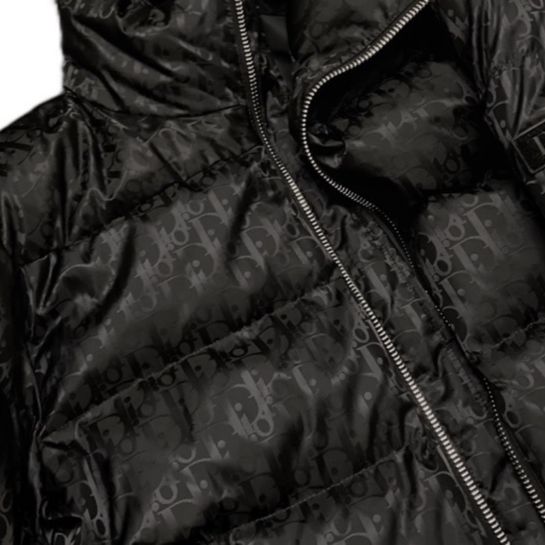 Veste noire monogrammée