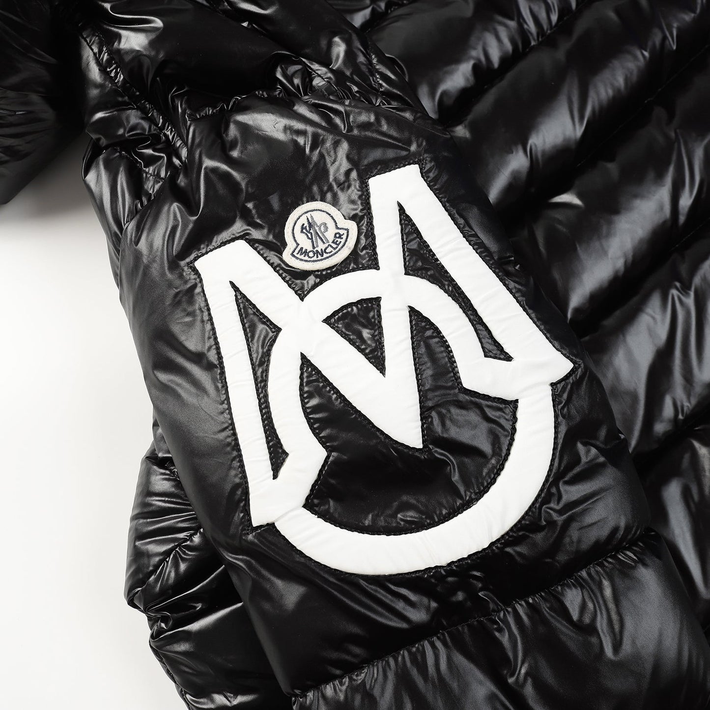 veste monogrammée