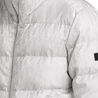 Veste blanche monogrammée