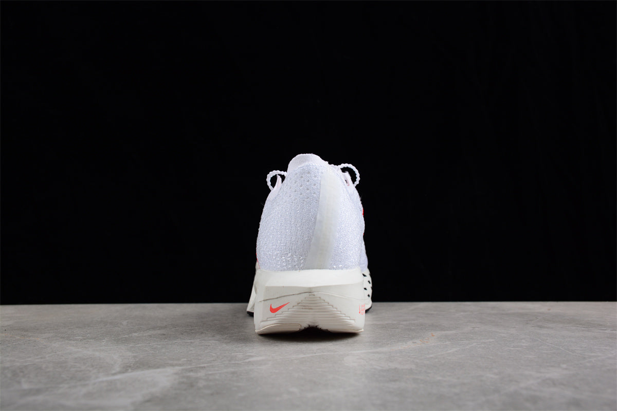 ZoomX Vaporfly Next% 2 Blanc et Rouge 