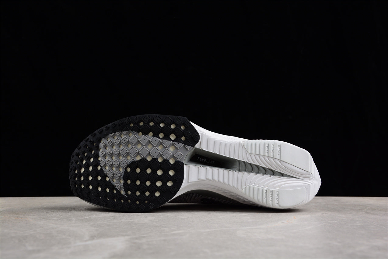 ZoomX Vaporfly Next 2 Noir et Blanc 